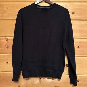 St. John’s Bay unisex black fine-knit pullover crewneck sweatshirt - small